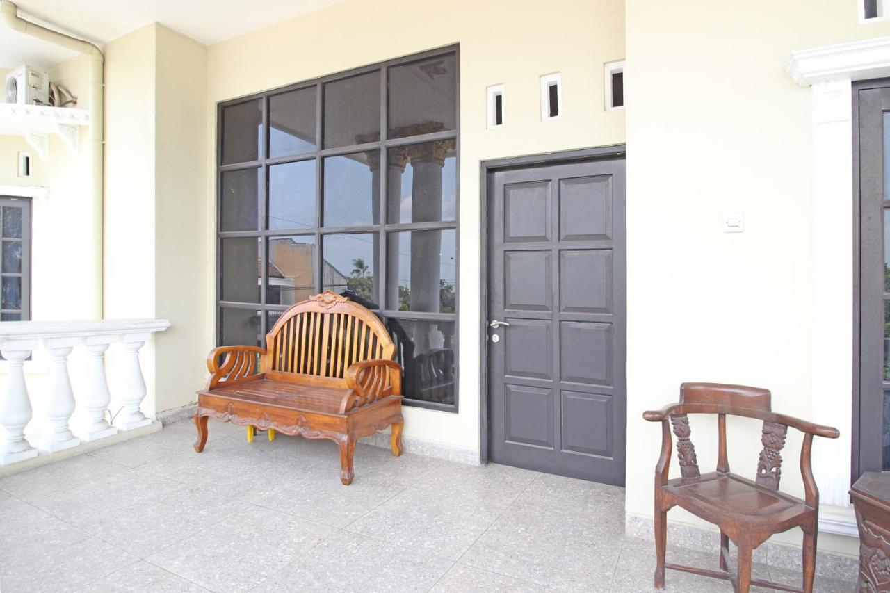 Hotel Reddoorz Near Umy Yogyakarta Ngabean Exterior foto